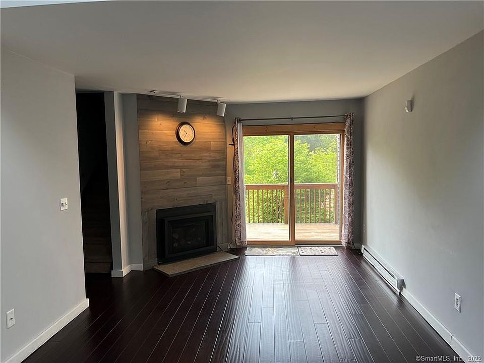 7 Twin Oaks New Milford CT Zillow