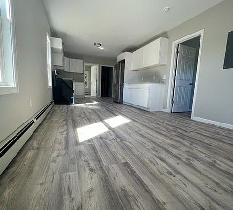 5th image of 113 Carlton St #1