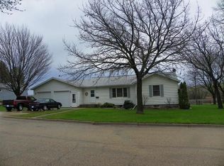 106 Lynn St, Sherburn, MN 56171
