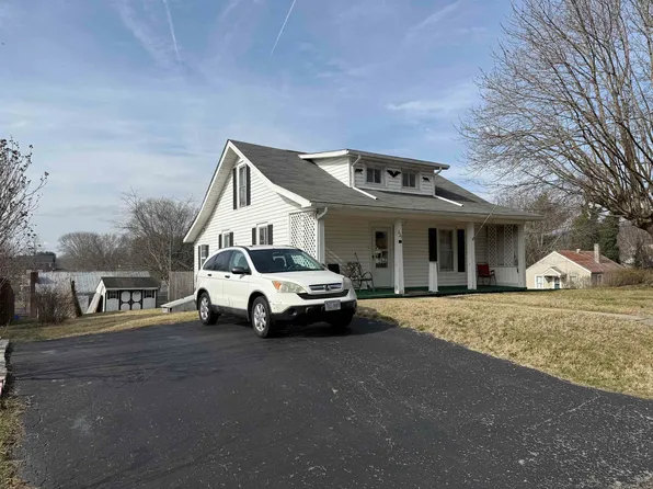 425 S 14th St, Wytheville, VA 24382