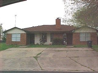 1st image of 205 Yale Cir