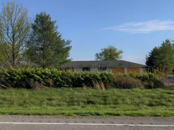 1440 State Highway 15, Fairfield, IL 62837