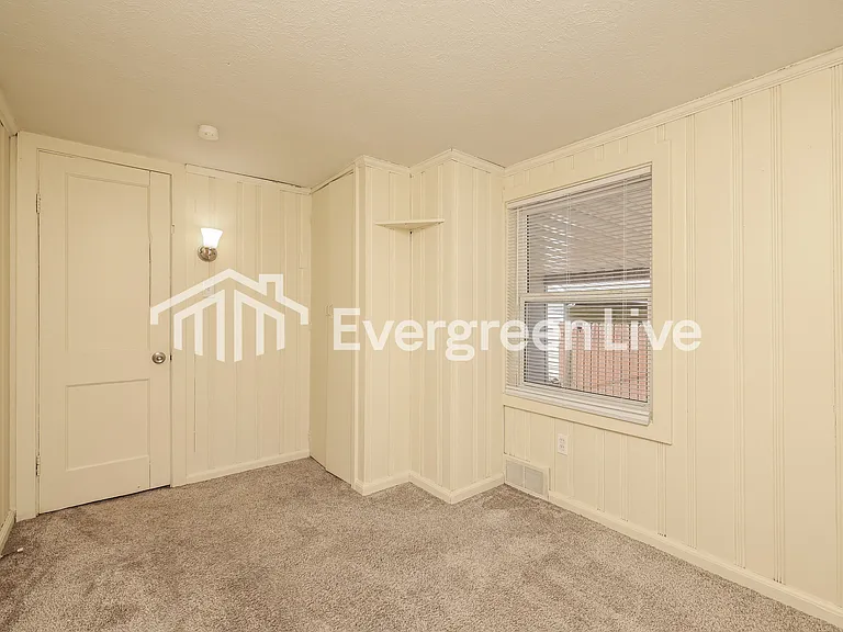 2961 Berkley St — Photo 13