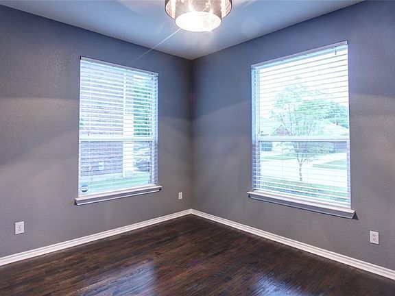 4th image of 2404 Summerside Ln