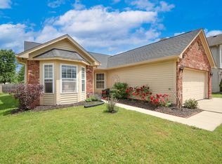 2390 Lakecrest Dr, Columbus, IN 47201