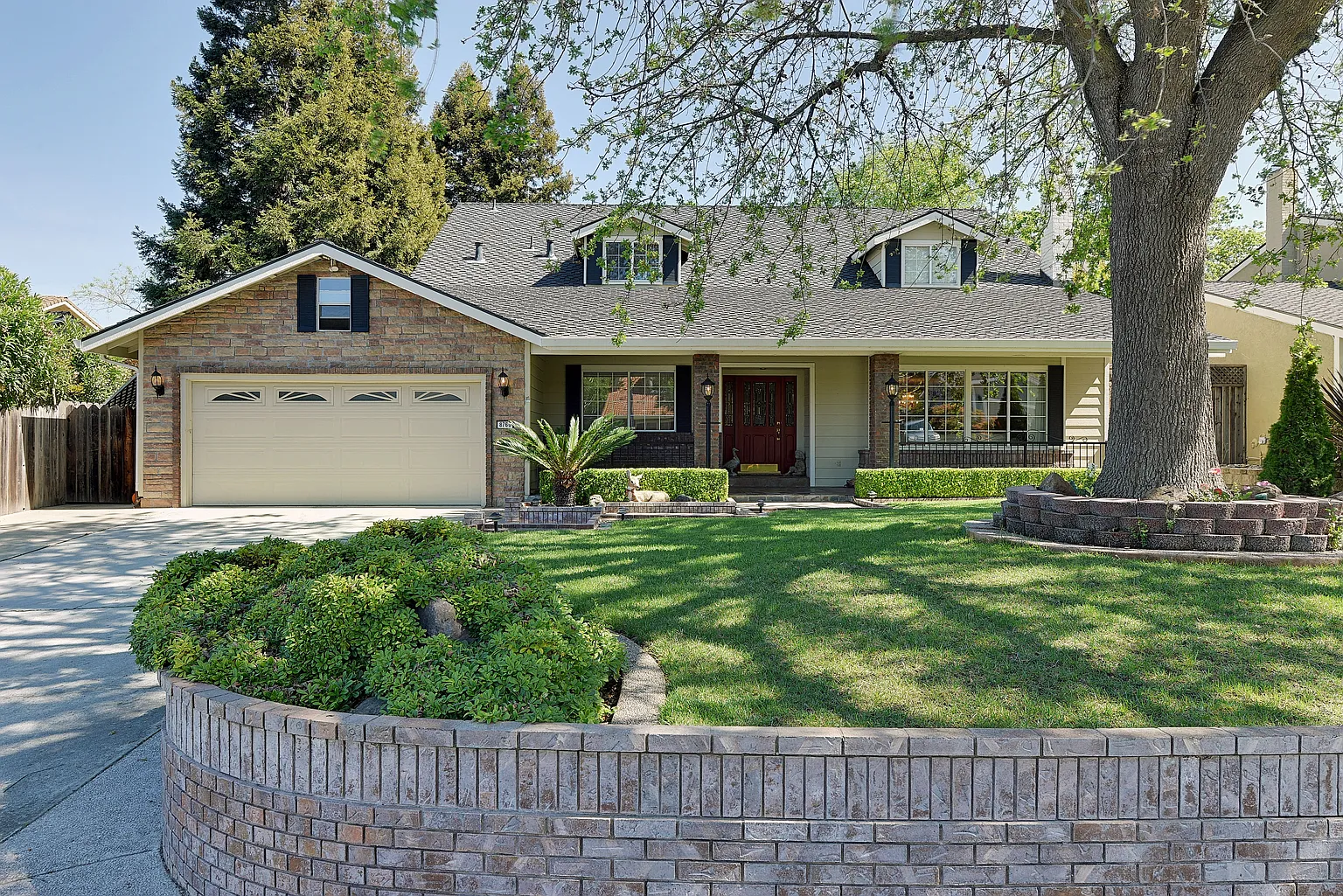 8760 Learnard Way photo 1