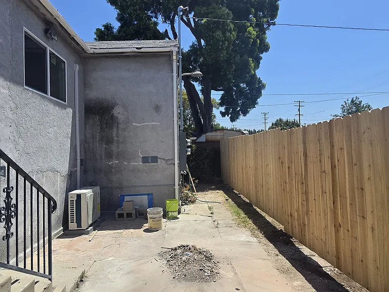 6943 Mohawk St — Photo 3