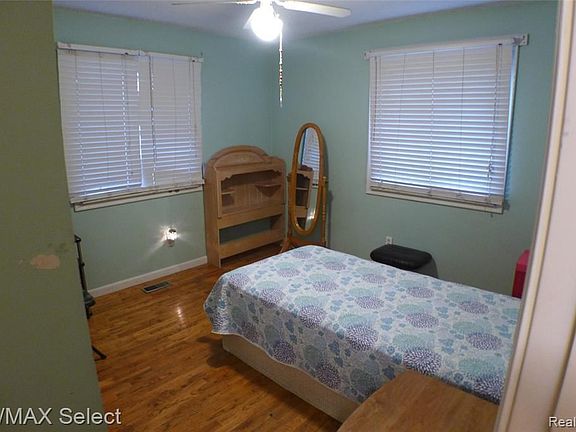 5th image of 1140 W Boatfield Ave