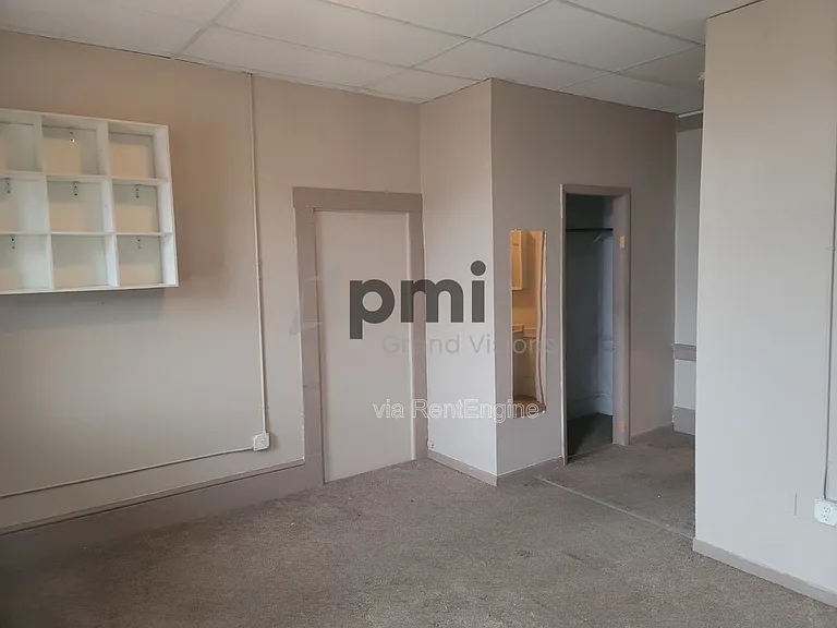 601 Monroe Ave #8 — Photo 8