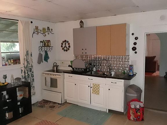 4th image of 2305 E 11th Ave