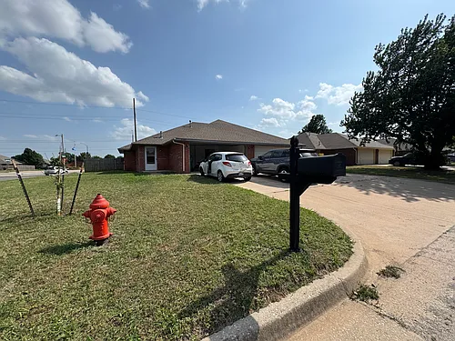 8200 NW 78th Ter Photo 1