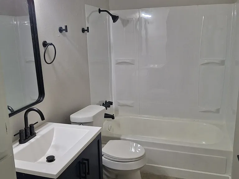 1614 Joey Ln #1614G — Photo 2