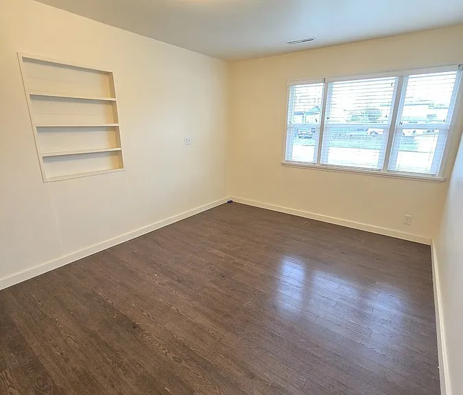 9340 Woodbine St — Photo 5
