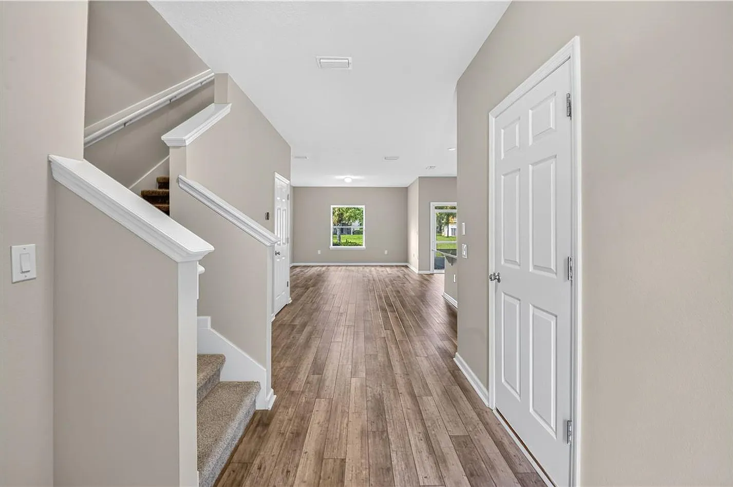 New 3/2.5 Townhome in Ormond Beach — Photo 3