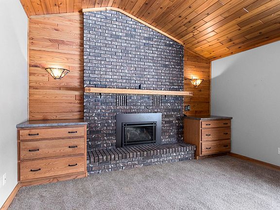 Gas fireplace and Built-ins