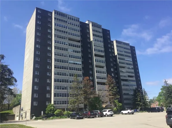 225 Harvard Pl #1510, Waterloo, ON N2J 4H4