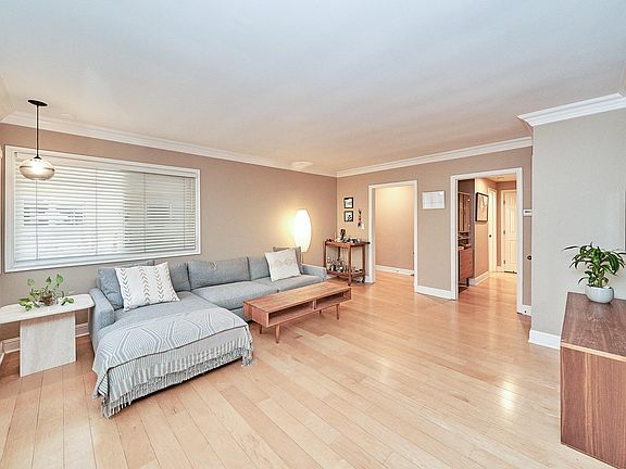 5th image of 11646 Chenault St APT 10