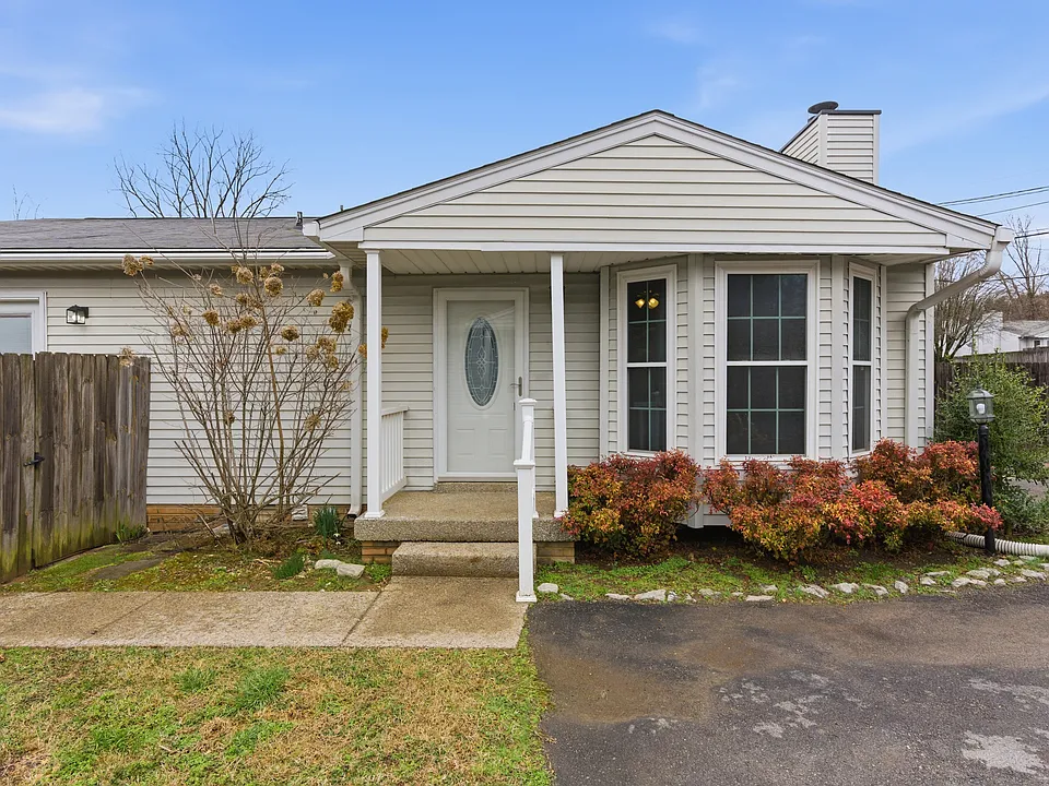 3017 Casa Dr