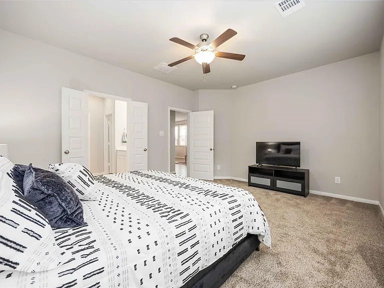 7047 Silverleaf Oak St — Photo 17
