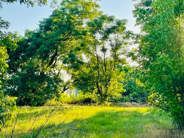 628 S Johnson St, Mineola, TX 75773