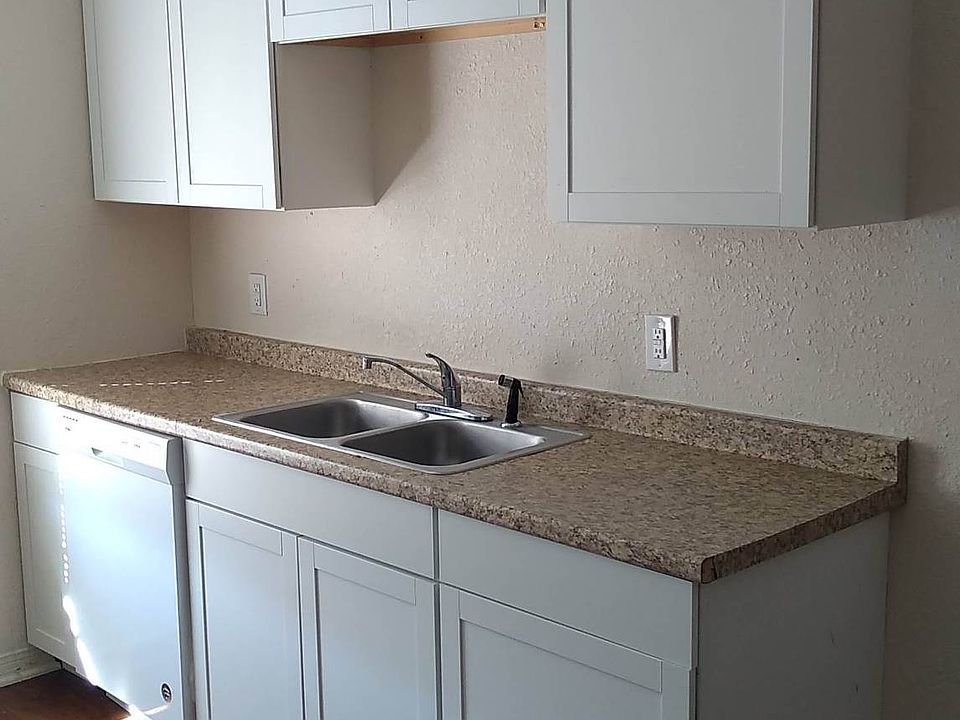 1st image of 208 Erby Ave APT C