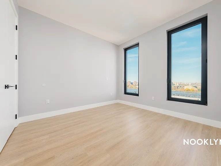 26-25 4th St #1015 — Photo 7