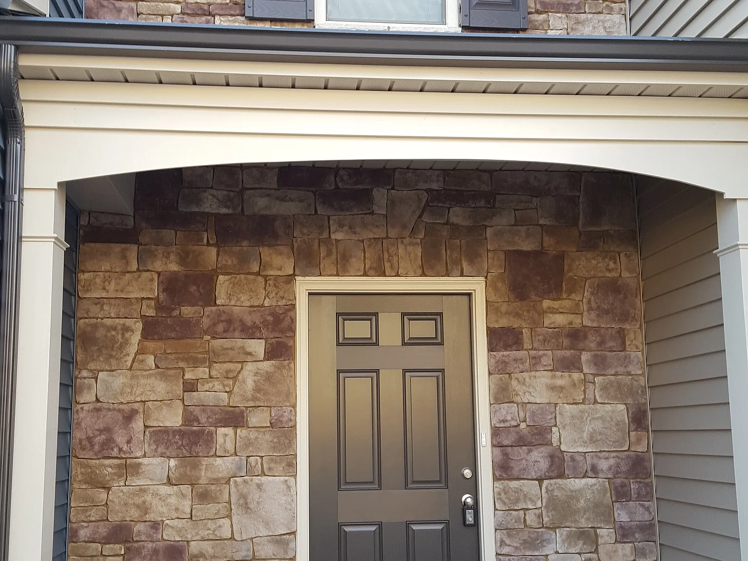 3 bed, 2.5 bath, 1650 sqft, $2,000 — Photo 2