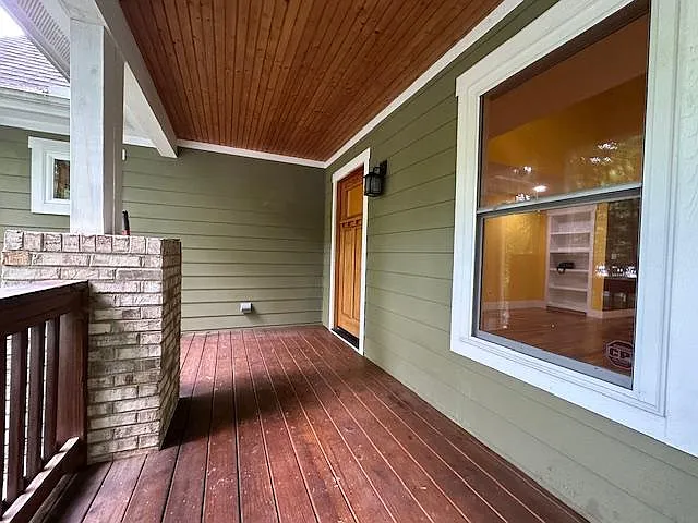 45 Florida Ave — Photo 2