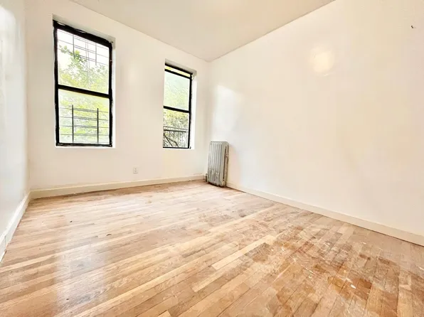 1677 President Street image 9 of 11