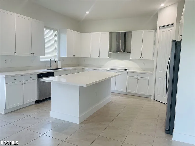 4771 Frattina St W — Photo 33