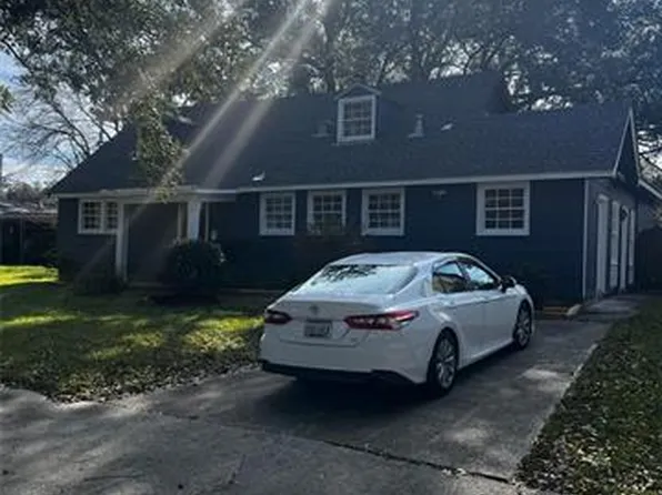 6015 Carlisle Ct, New Orleans, LA 70131