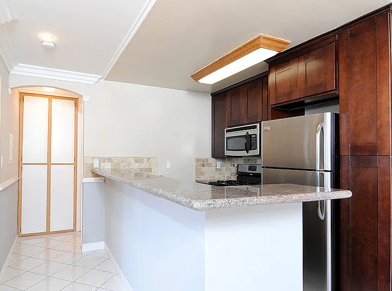 Carmel Heights Apts — Photo 20