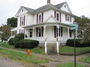 504 S 3rd Ave, Middleport, OH 45760