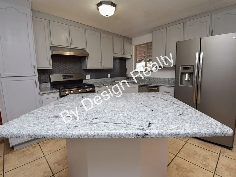 361 E Calle Arizona — Photo 15