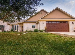 216 Nursery Dr, Lexington, TX 78947