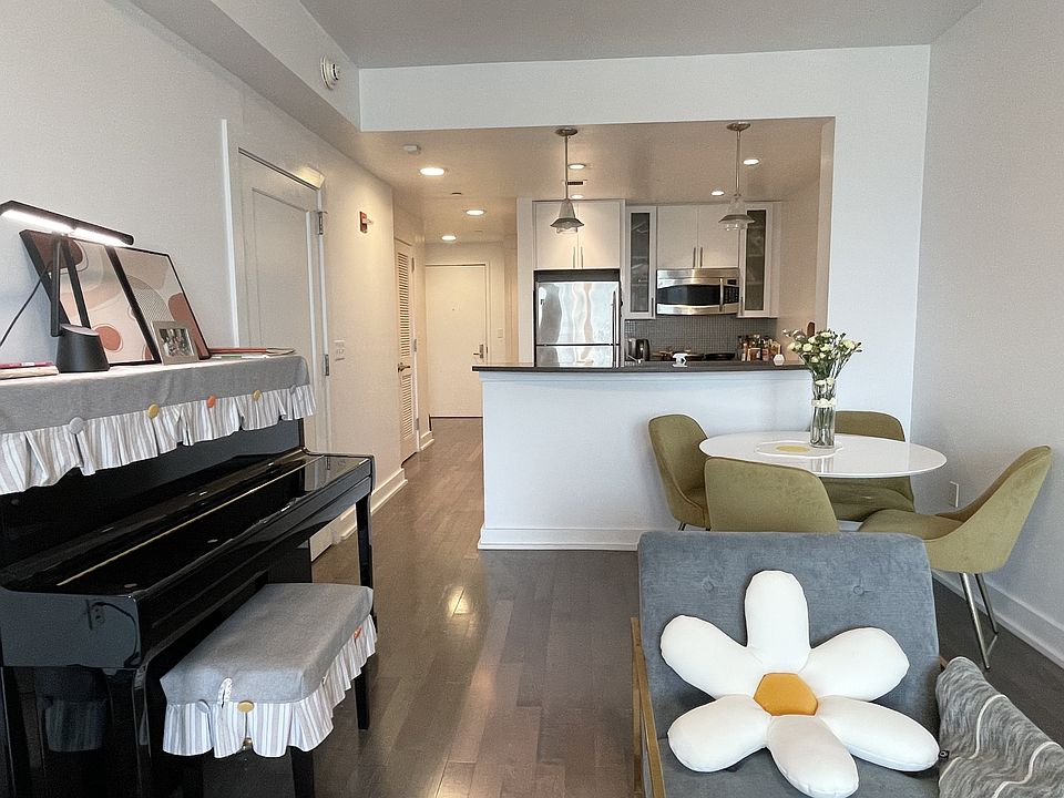 1st image of 3312 Hudson Ave APT 10G