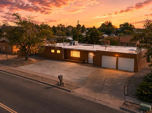 10128 Paseo Del Norte NW, Albuquerque, NM 87114