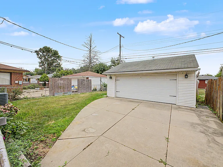 4205 Katherine St — Photo 31
