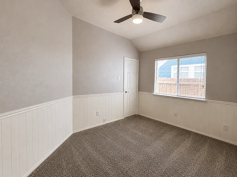 9809 Hedge Bell Dr — Photo 10