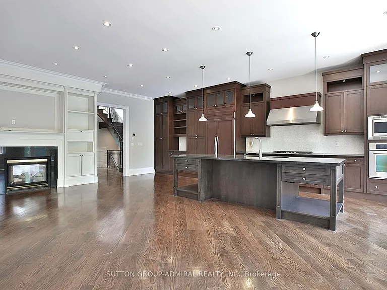 21 Dunblaine Ave — Photo 10