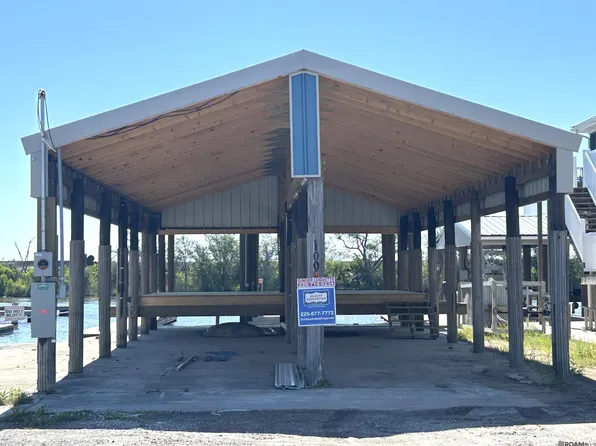 100 Lillian Ln, Chauvin, LA 70344