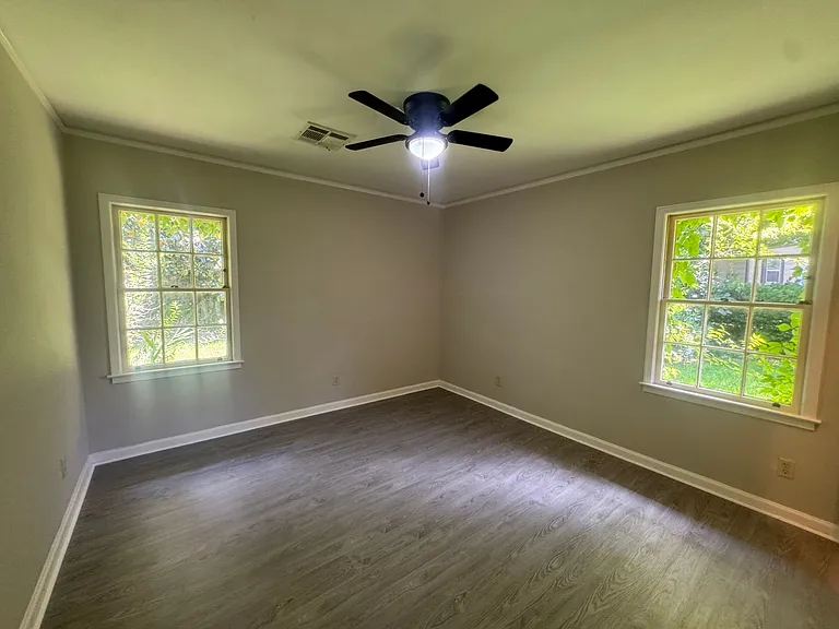 3054 Merrimac Dr — Photo 18