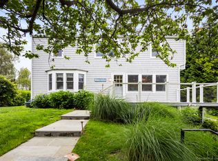 19 Sherwood Dr, Westport, CT 06880