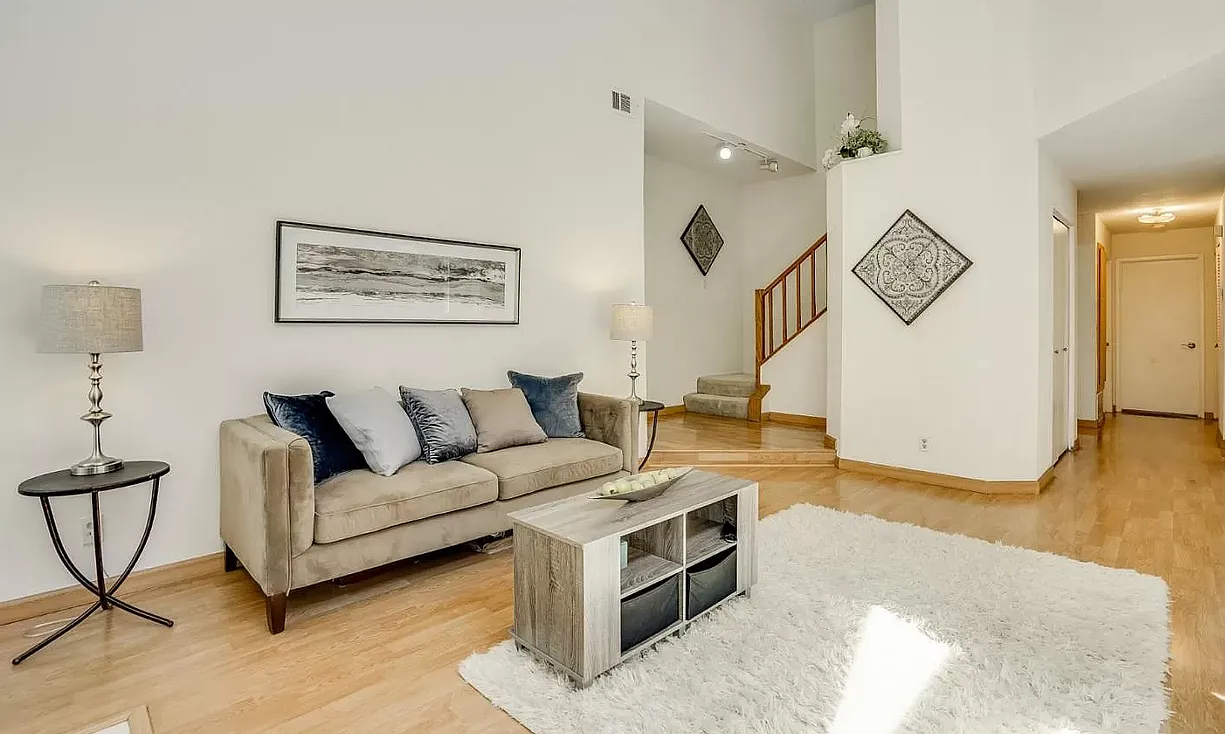 3 bed, $1,199 — Photo 1