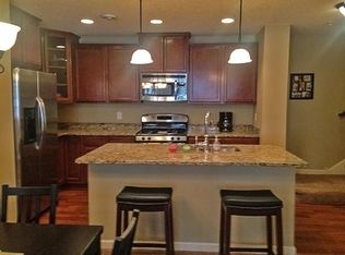 2151 Cedar Grove Trl, Eagan, MN 55122