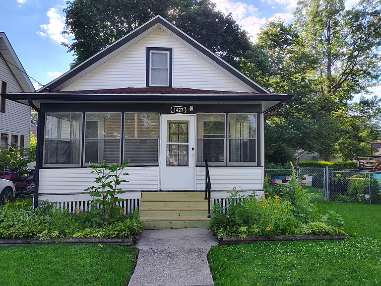 1427 Northrock Ct — Photo 1