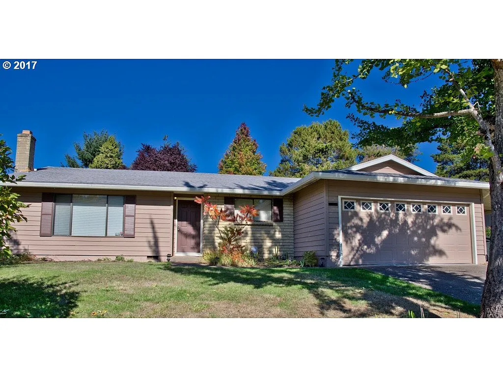 16143 SW Autumn Dr photo 1