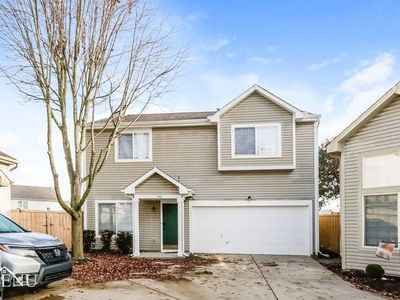 540 Mountain Pine Dr, Greenwood, IN, 46143