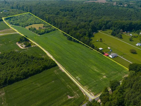25 Woods Cross Rd, Gloucester, VA 23061