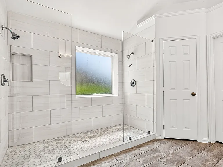 1711 Grand Canyon Way — Photo 19